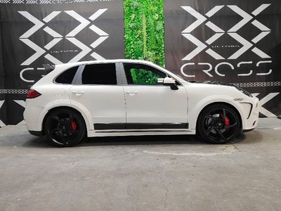 PORSCHE CAYENNE - 9