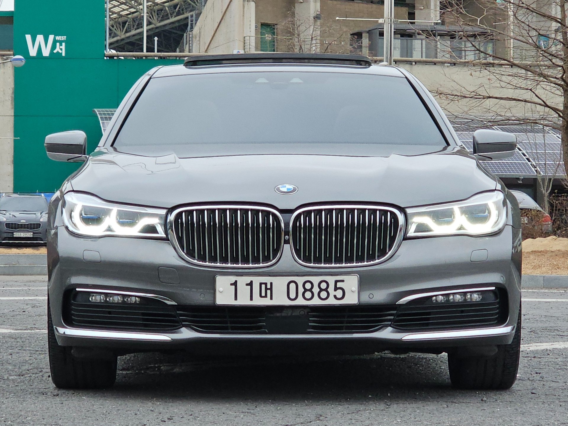 BMW 7 SERIES - View 1
