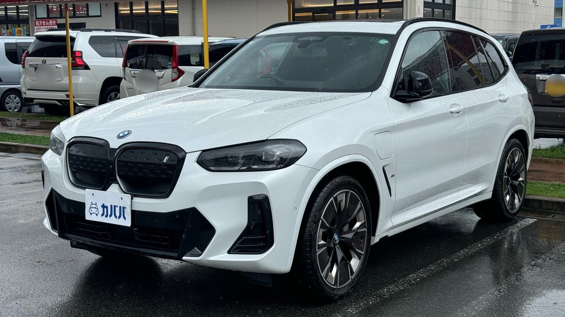 BMW IX3 M SPORT - View 1