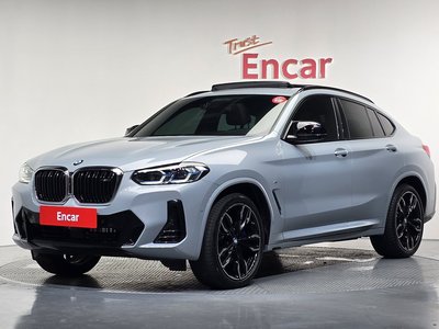 صورة 1 لـ 2025 BMW X4