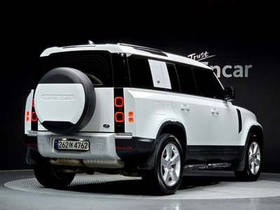 LAND ROVER DEFENDER - 4