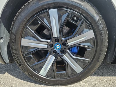 صورة 6 لـ 2023 BMW IX