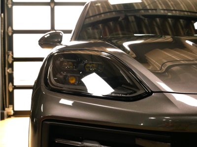 PORSCHE CAYENNE - 8