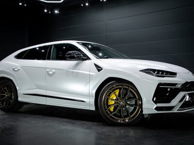 LAMBORGHINI URUS - 9