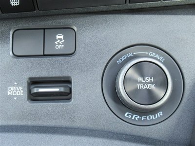 TOYOTA GR YARIS - 10