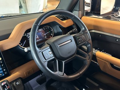 LAND ROVER DEFENDER - 8