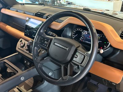 LAND ROVER DEFENDER - 6