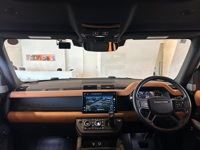 LAND ROVER DEFENDER - 5