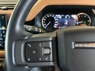 LAND ROVER DEFENDER - 9