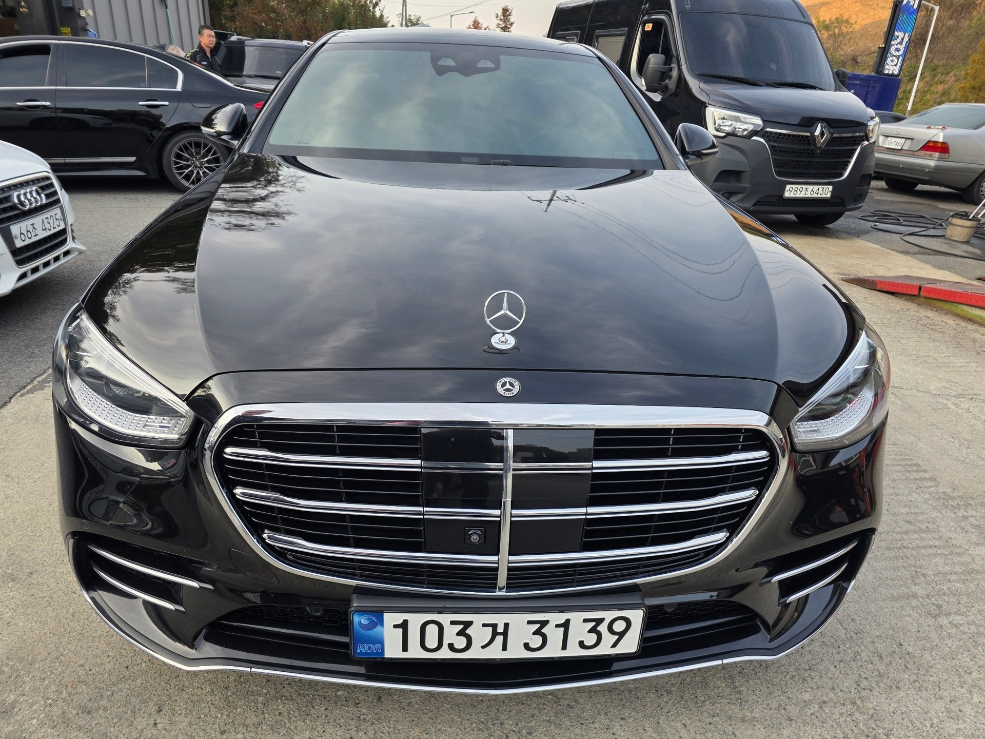 MERCEDES-BENZ S-CLASS - View 1