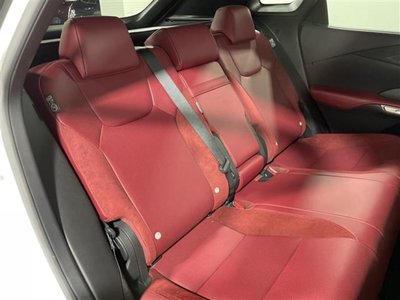 صورة مصغرة 33 لـ 2023 Lexus RX