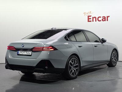 2024 BMW 5 SERIES 照片 3