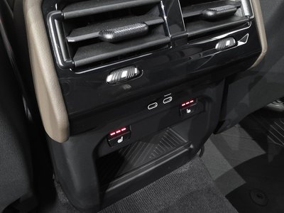2024 BMW 5 SERIES — миниатюра 28