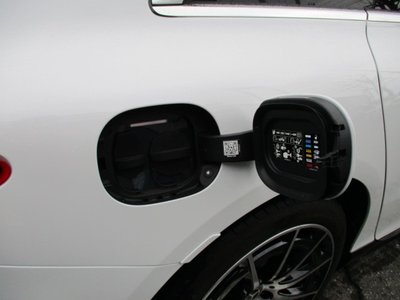 MERCEDES-BENZ EQS - 6