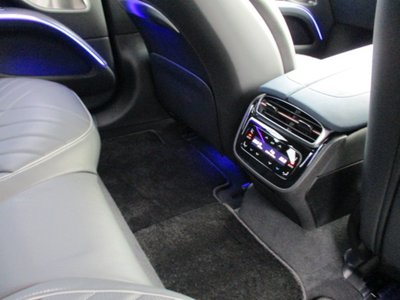 MERCEDES-BENZ EQS - 10