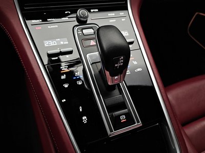 PORSCHE PANAMERA - 9