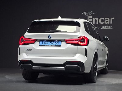 صورة 4 لـ 2024 BMW IX3