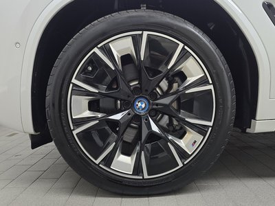 صورة 7 لـ 2024 BMW IX3