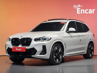 صورة 1 لـ 2024 BMW IX3