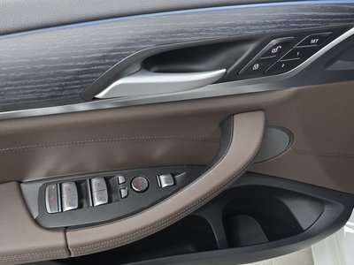 2024 BMW IX3 thumbnail 25