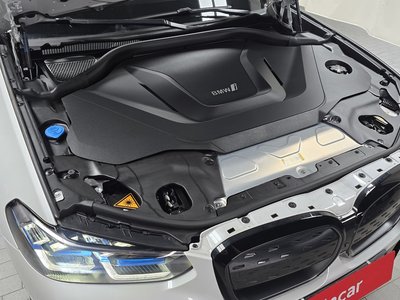 صورة 8 لـ 2024 BMW IX3