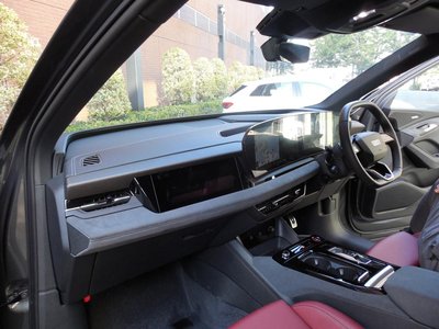 2025 AUDI SQ6 E-TRON 缩略图 32