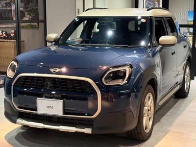 MINI COUNTRYMAN - 1