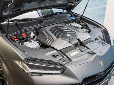LAMBORGHINI URUS - 10