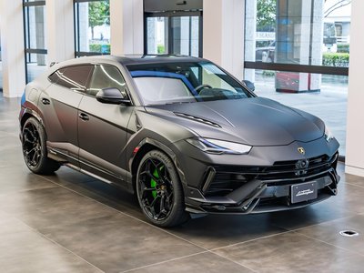 LAMBORGHINI URUS - 1