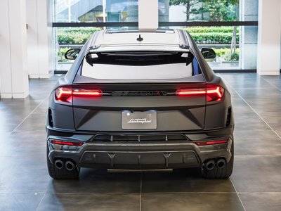 LAMBORGHINI URUS - 5