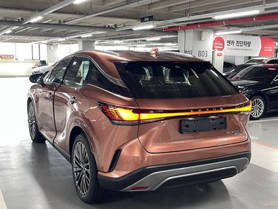 صورة 6 لـ 2026 Lexus RX