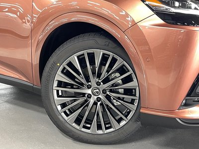 صورة 3 لـ 2026 Lexus RX