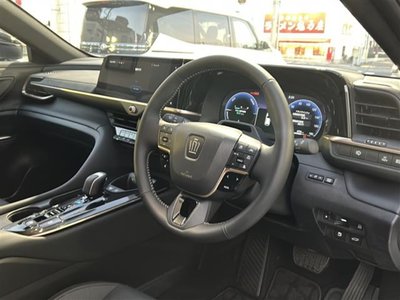 TOYOTA CROWN SPORT - 2