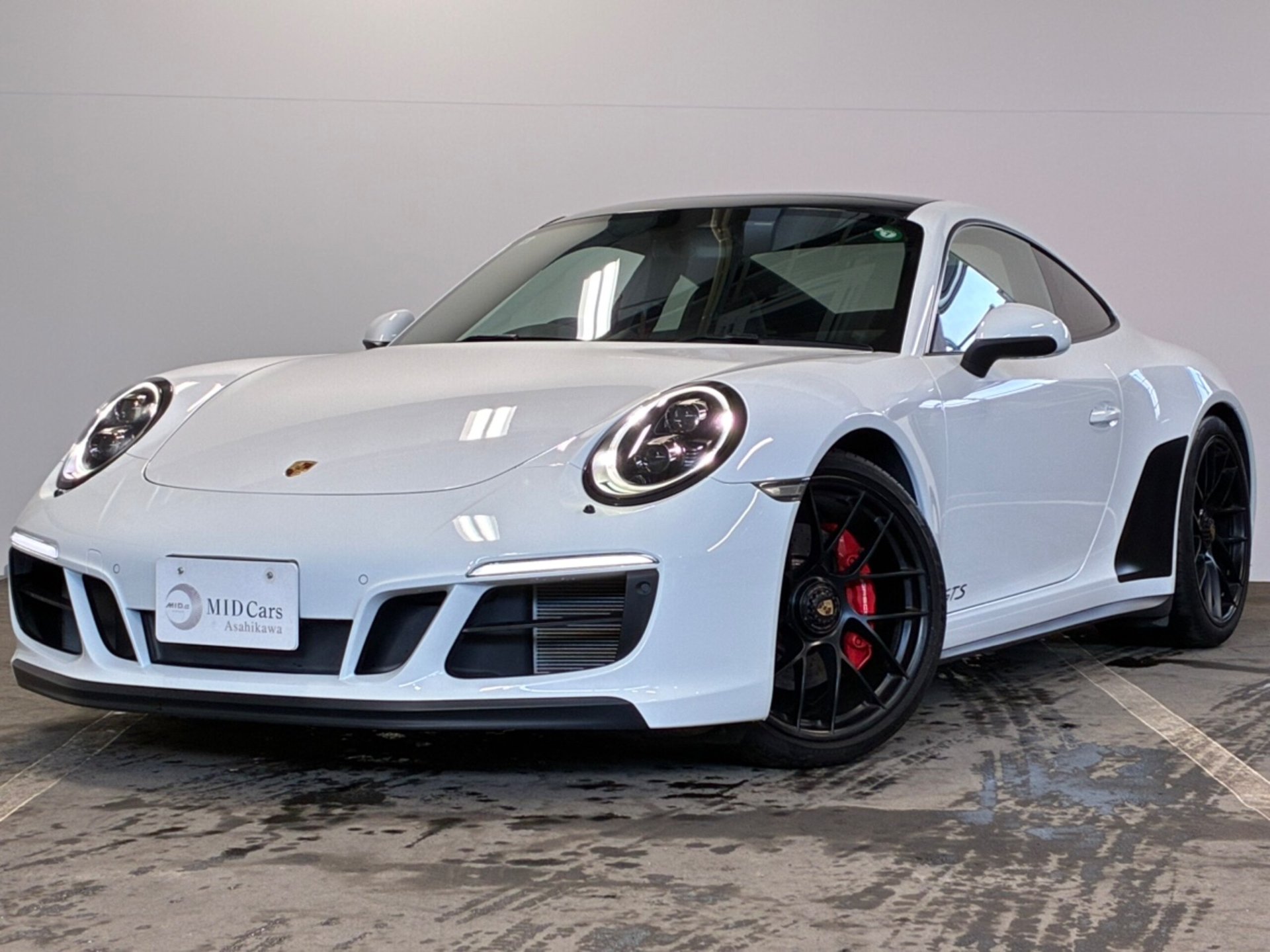 PORSCHE 911 - View 1