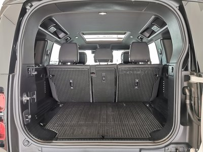 2025 LAND Rover DEFENDER thumbnail 27