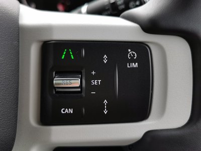 2025 LAND Rover DEFENDER thumbnail 16