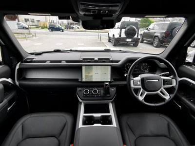2025 LAND Rover DEFENDER thumbnail 22