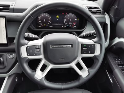 2025 LAND Rover DEFENDER thumbnail 23