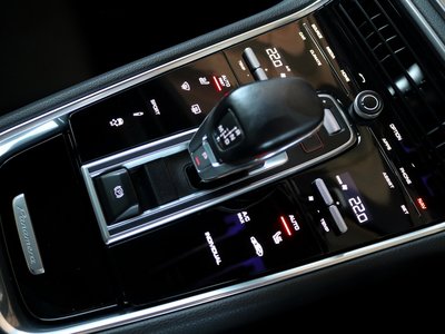 PORSCHE PANAMERA - 9