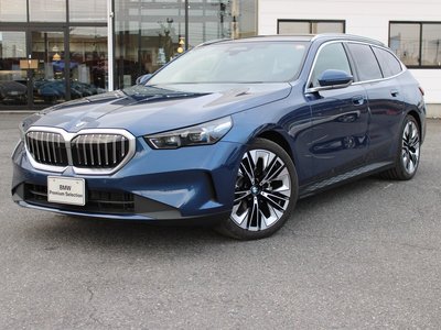 2025 BMW 5 SERIES TOURING photo 7