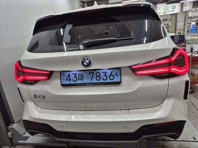2023 BMW IX3 照片 2