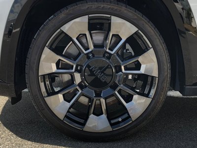 2024 BMW XM photo 9