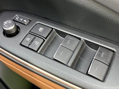 صورة مصغرة 18 لـ 2023 Toyota CROWN CROSSOVER