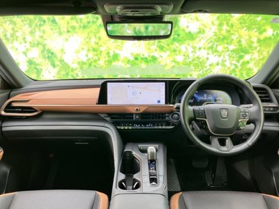 صورة 4 لـ 2023 Toyota CROWN CROSSOVER