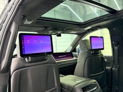 2025 Cadillac ESCALADE — миниатюра 17