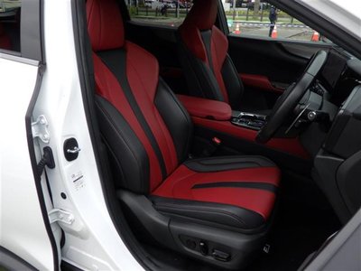 2022 Lexus NX — миниатюра 24