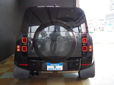 LAND ROVER DEFENDER - 5