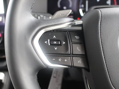 2025 Lexus GX thumbnail 16