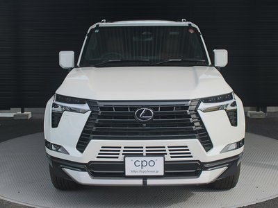 2025 Lexus GX photo 5
