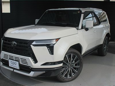 2025 Lexus GX photo 1